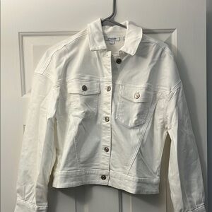 Chico’s White Denim Jacket With Embroidered Parrot